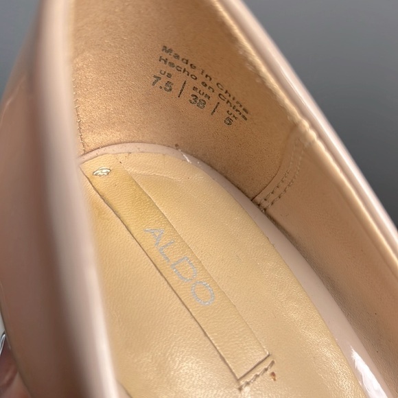 Aldo Nude Patent Leather open toe platform pump size 7.5 - Picture 9 of 10